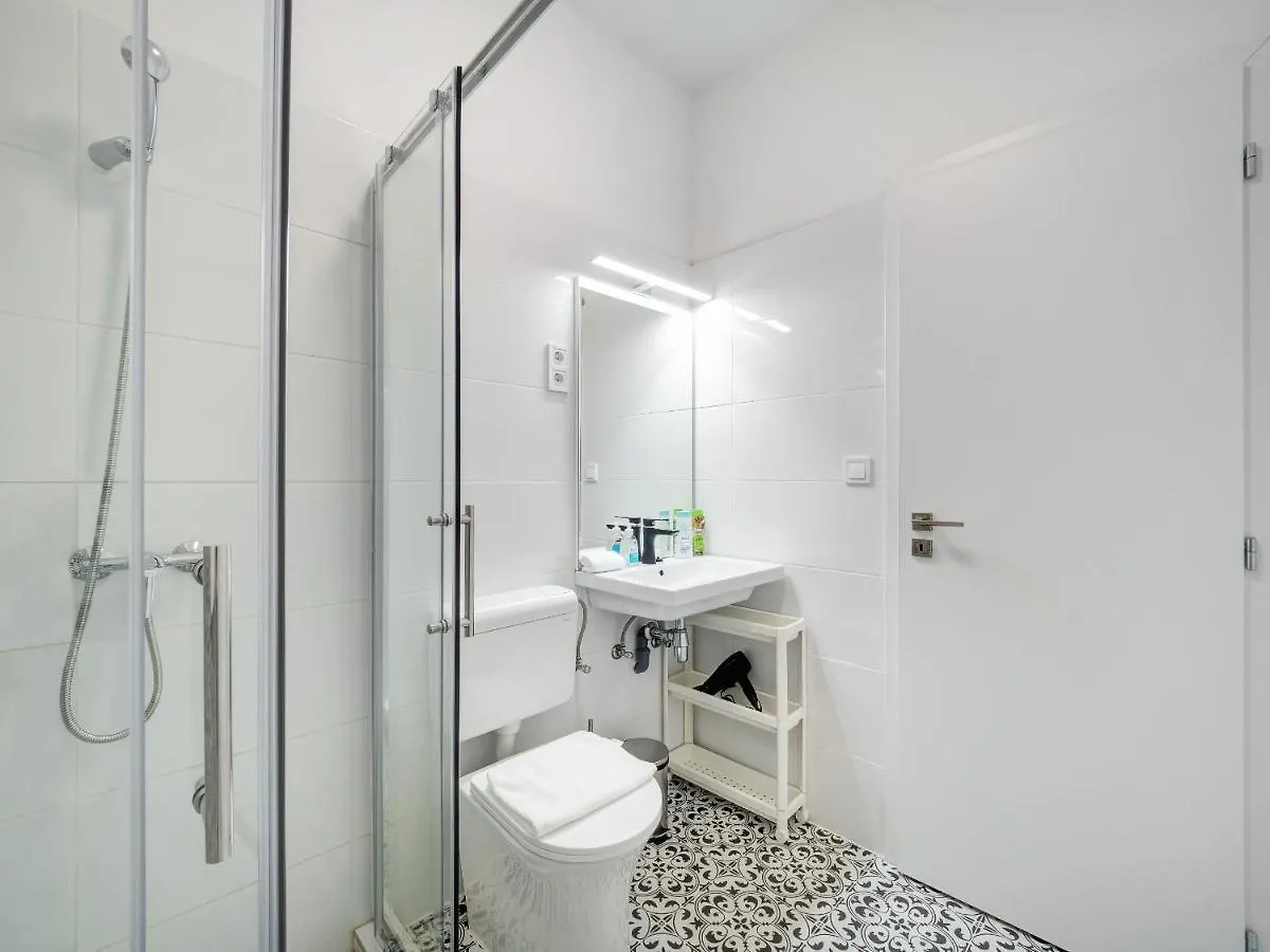 Central And New Apartment With Ac Budapest Hungary