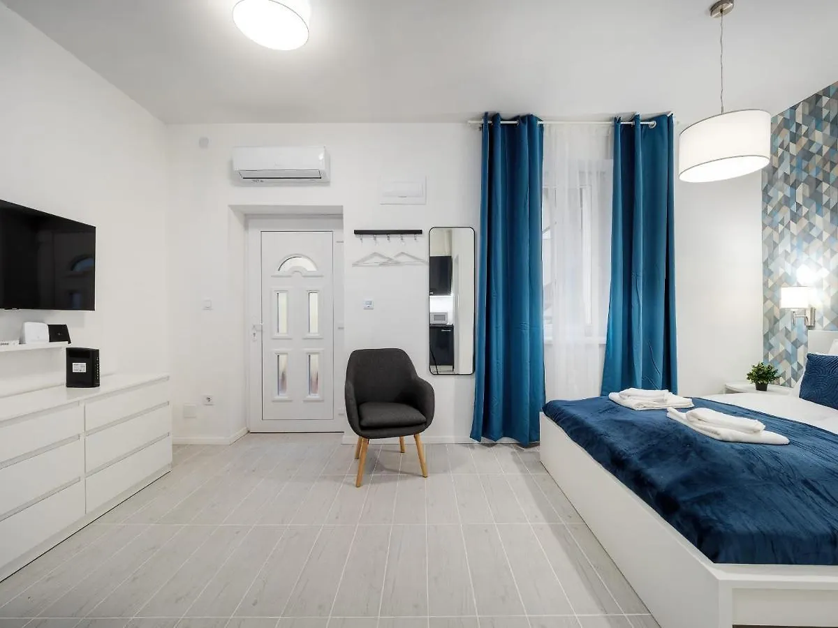 Central And New Apartment With Ac Budapest